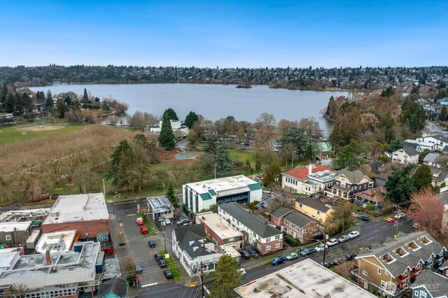 7311 Woodlawn Avenue NE, Seattle, WA 98115