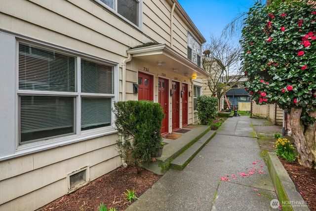 7311 Woodlawn Avenue NE, Seattle, WA 98115