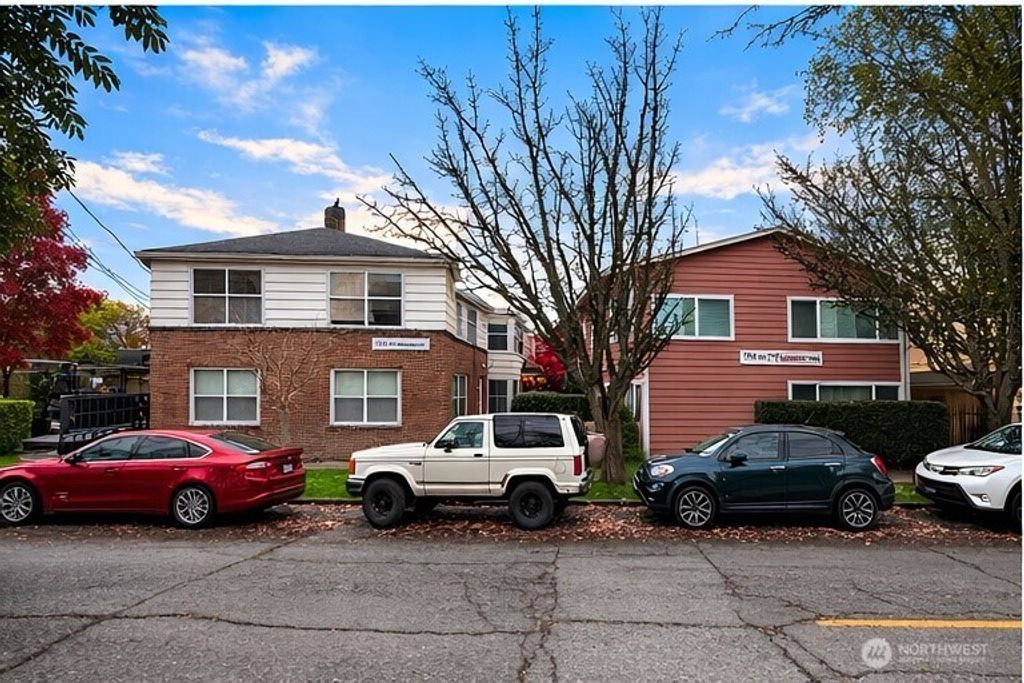 7311 Woodlawn Avenue NE, Seattle, WA 98115