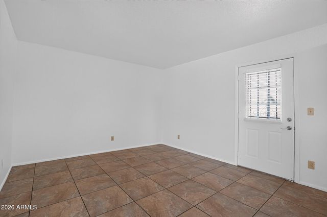 6320 W CAROL Avenue, Glendale, AZ 85302