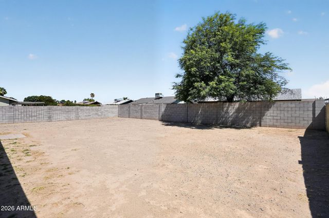 6320 W CAROL Avenue, Glendale, AZ 85302