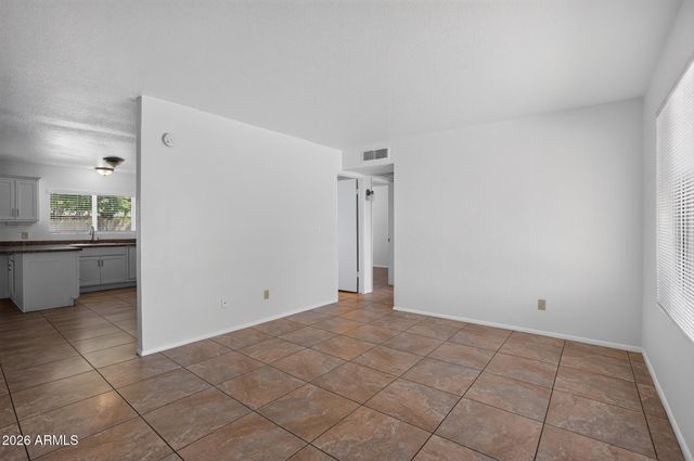 6320 W CAROL Avenue, Glendale, AZ 85302