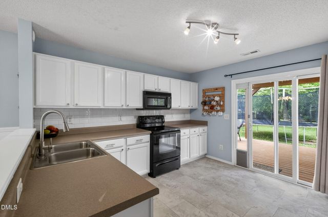 2805 Lenox Lane, Durham, NC 27703