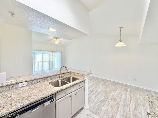 4680 Saint Croix LN 535, Naples, FL 34109