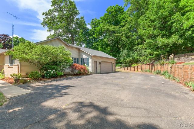 5619 Rays Drive, Onsted, MI 49265