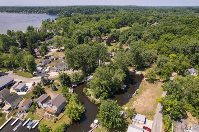 5619 Rays Drive, Onsted, MI 49265