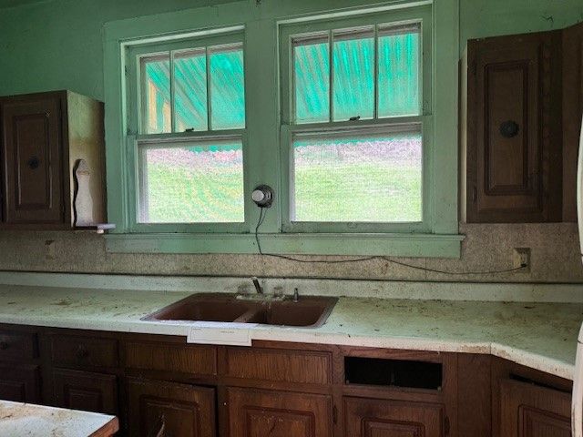 84 Union St, Brownsville, PA 15417
