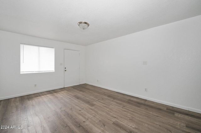 2049 W HAYWARD Avenue 15, Phoenix, AZ 85021