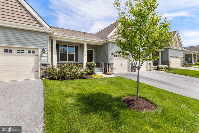 102 HARLOW POINT CT, Landenberg, PA 19350