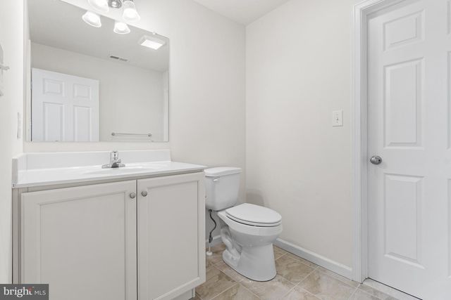 102 HARLOW POINT CT, Landenberg, PA 19350