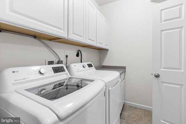 102 HARLOW POINT CT, Landenberg, PA 19350