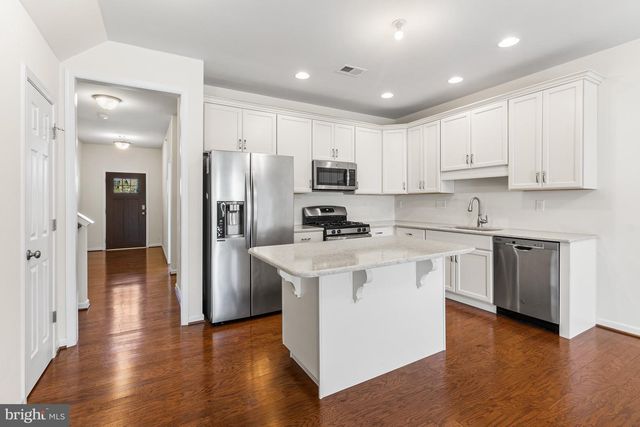 102 HARLOW POINT CT, Landenberg, PA 19350
