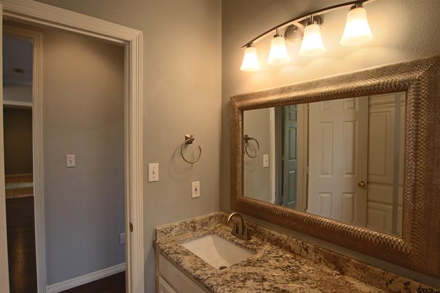 5707 Nicholson Dr, Tyler, TX 75707