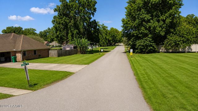 801 Flambant Drive, Broussard, LA 70518