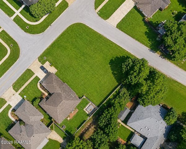 801 Flambant Drive, Broussard, LA 70518