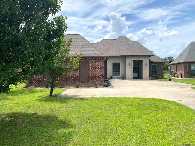 477 Lakeshore Dr, Oscar, LA 70762