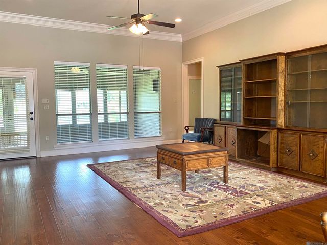477 Lakeshore Dr, Oscar, LA 70762