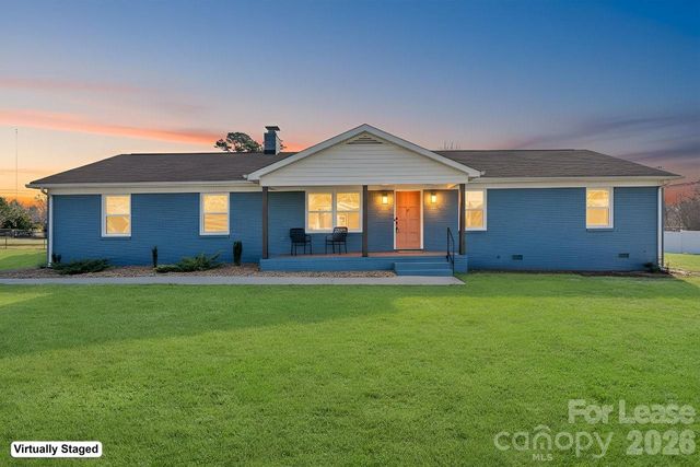 16808 Knoxwood Drive, Huntersville, NC 28078