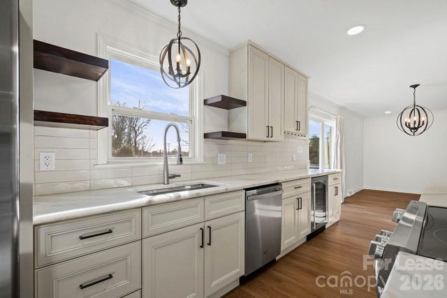 16808 Knoxwood Drive, Huntersville, NC 28078