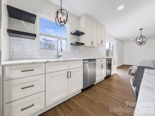 16808 Knoxwood Drive, Huntersville, NC 28078