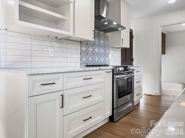 16808 Knoxwood Drive, Huntersville, NC 28078