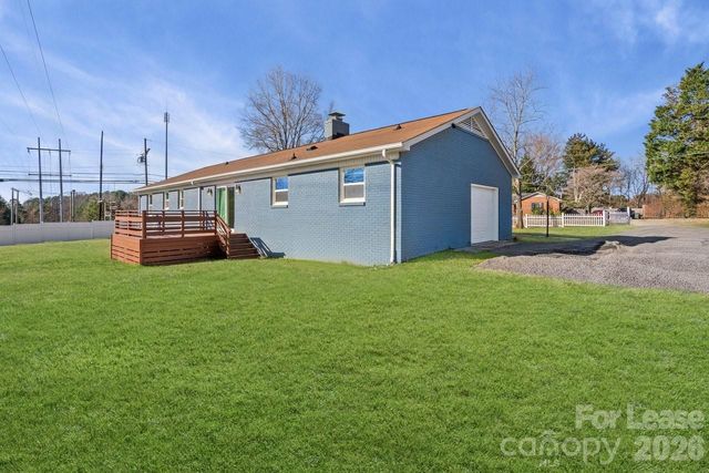 16808 Knoxwood Drive, Huntersville, NC 28078