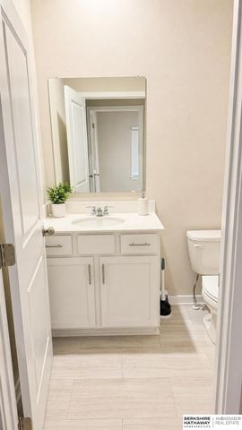 6430 Harvest Drive, Papillion, NE 68157