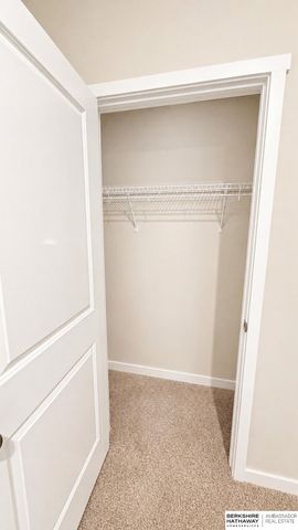 6430 Harvest Drive, Papillion, NE 68157