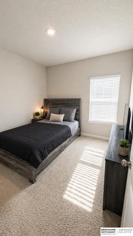6430 Harvest Drive, Papillion, NE 68157
