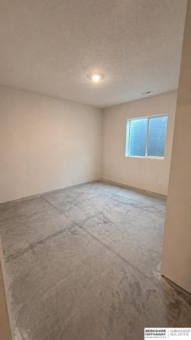 6430 Harvest Drive, Papillion, NE 68157