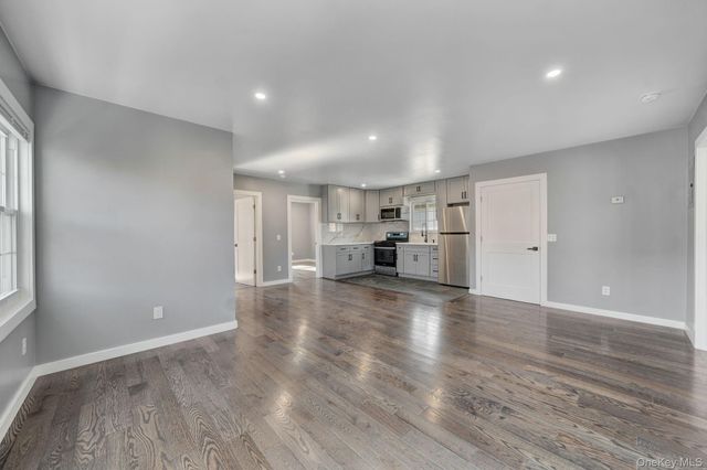 11718 198th Street, Saint Albans, NY 11412