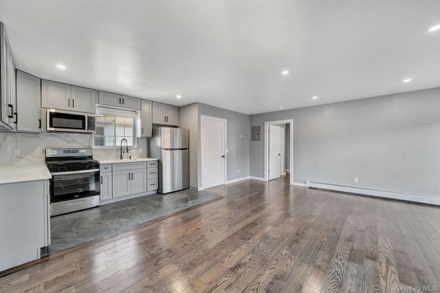 11718 198th Street, Saint Albans, NY 11412