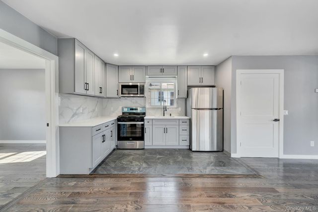 11718 198th Street, Saint Albans, NY 11412