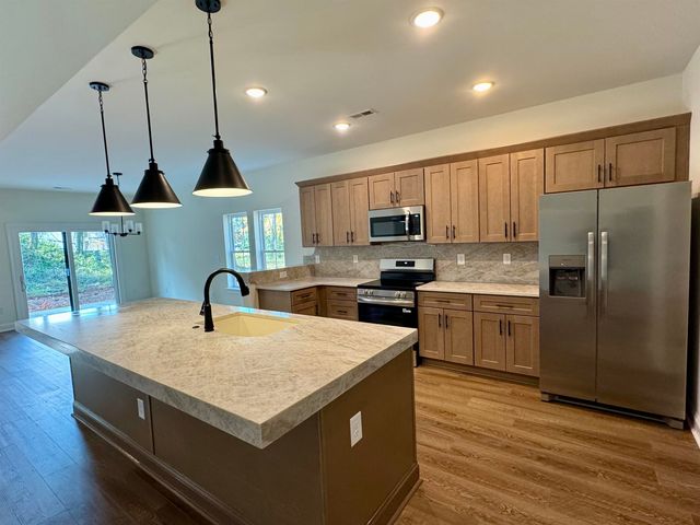 207 25th Ave. S, Myrtle Beach, SC 29577