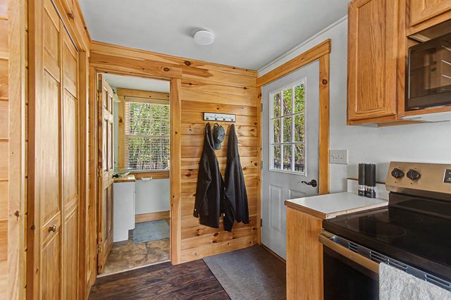 11 Hojaboom Road, St. Albans Town, VT 05478