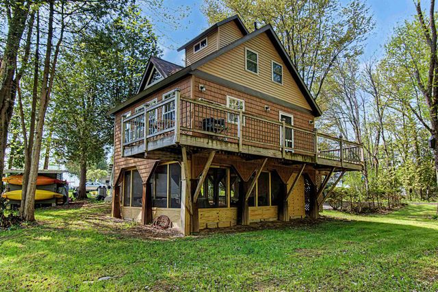 11 Hojaboom Road, St. Albans Town, VT 05478