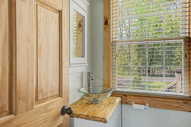 11 Hojaboom Road, St. Albans Town, VT 05478