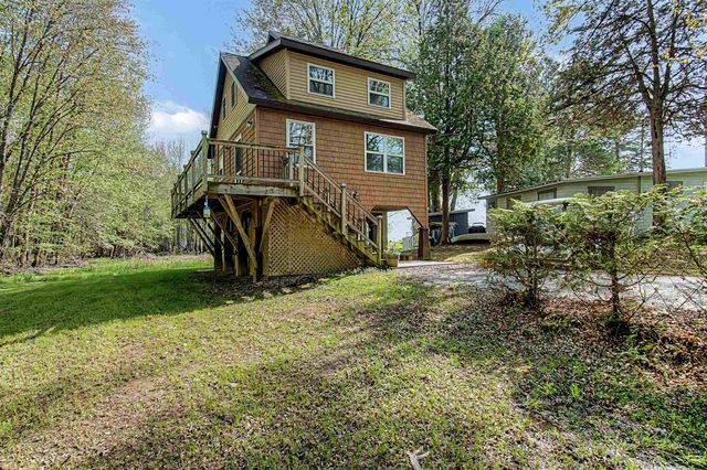 11 Hojaboom Road, St. Albans Town, VT 05478