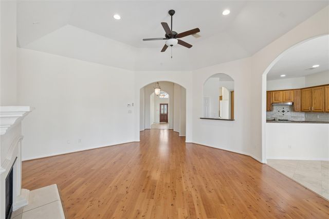 4807 Wellington Way, Houston, TX 77069