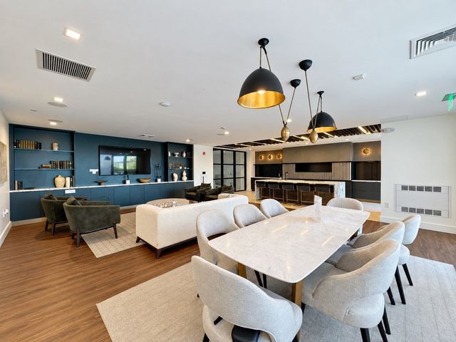 99 Sumner St 305, Boston, MA 02128