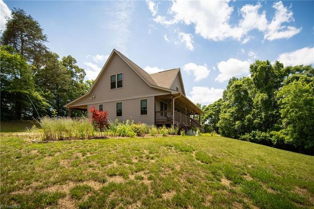 186 Pipers Creek Trail, Ararat, NC 27007