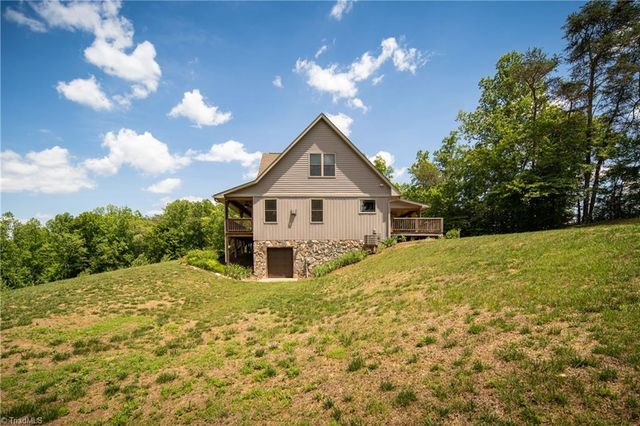 186 Pipers Creek Trail, Ararat, NC 27007