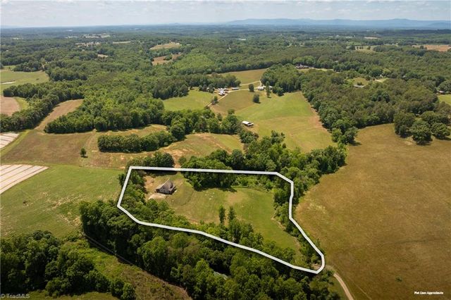 186 Pipers Creek Trail, Ararat, NC 27007