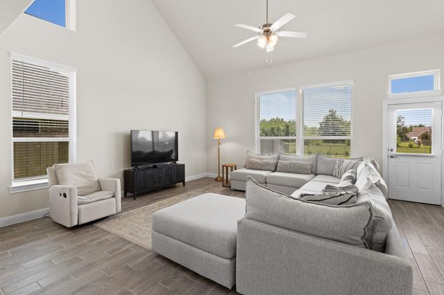 12114 Champions Forest Drive, Mont Belvieu, TX 77535