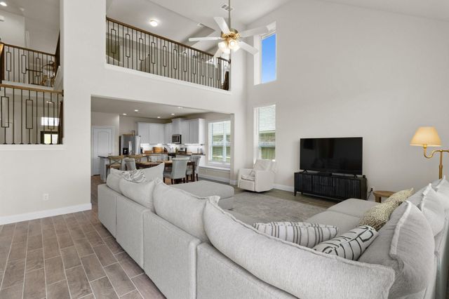 12114 Champions Forest Drive, Mont Belvieu, TX 77535