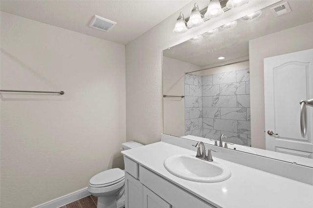 12114 Champions Forest Drive, Mont Belvieu, TX 77535