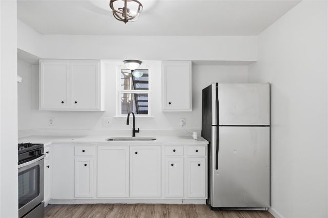 2705 Windswept CV 101, Austin, TX 78745