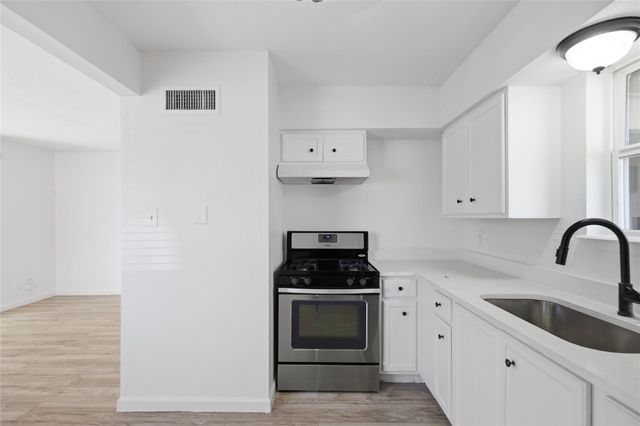 2705 Windswept CV 101, Austin, TX 78745