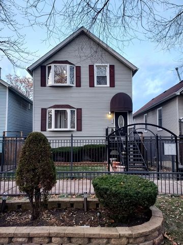 2516 W Lyndale Street, Chicago, IL 60647