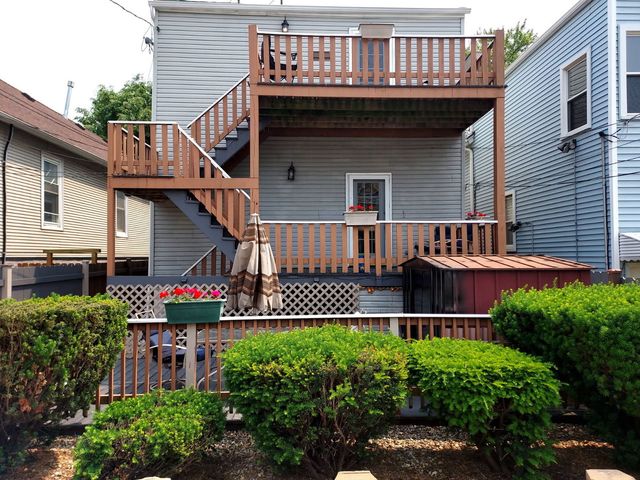 2516 W Lyndale Street, Chicago, IL 60647